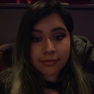 Meet your Posher, Leticia